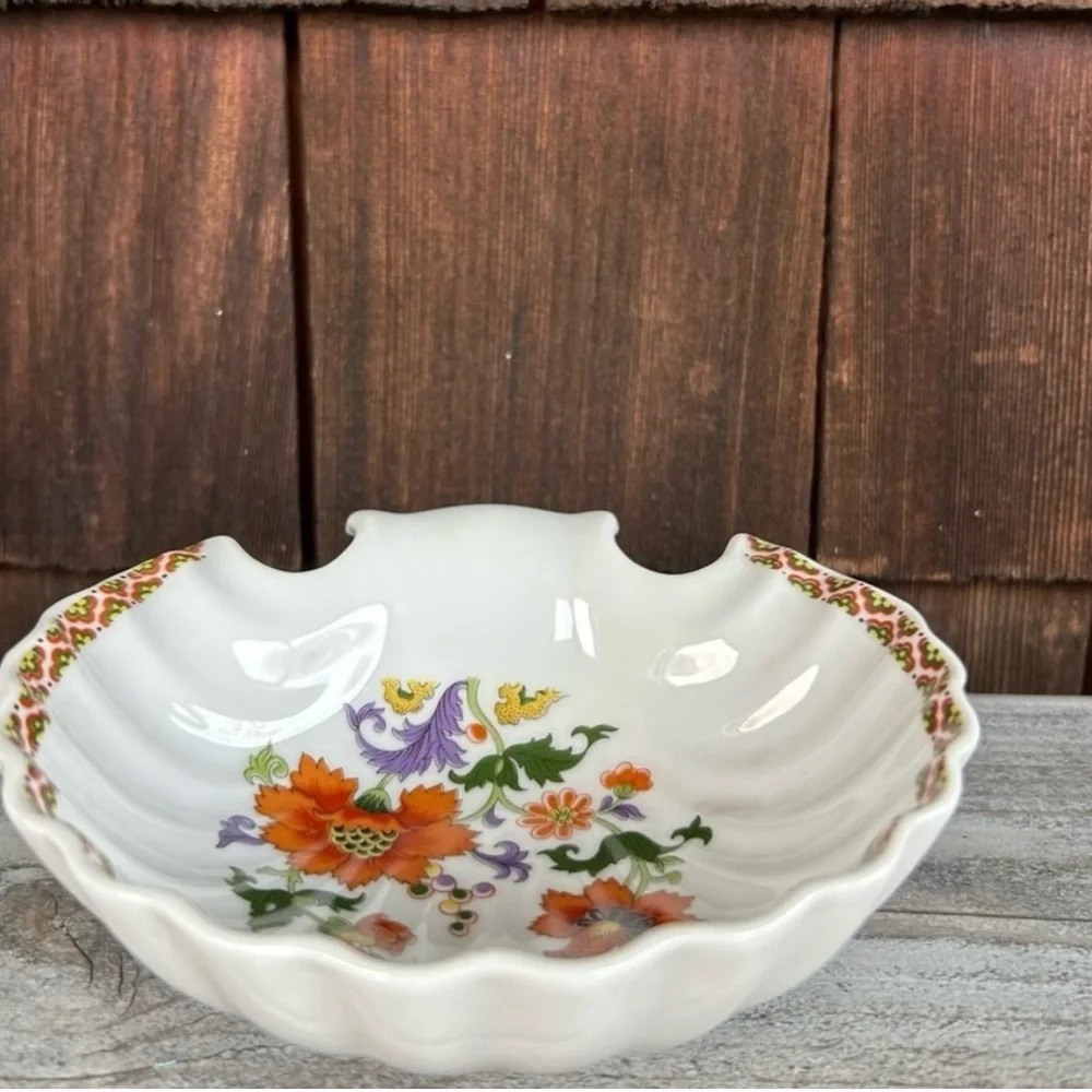 Limogues France Scalloped Porcelain Dish with Orange Floral Detail - Picture 4 of 8
